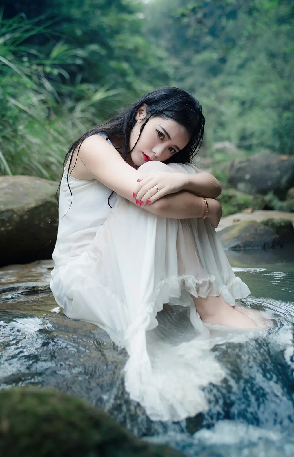 玉环郑州高端私人伴游小野梨子